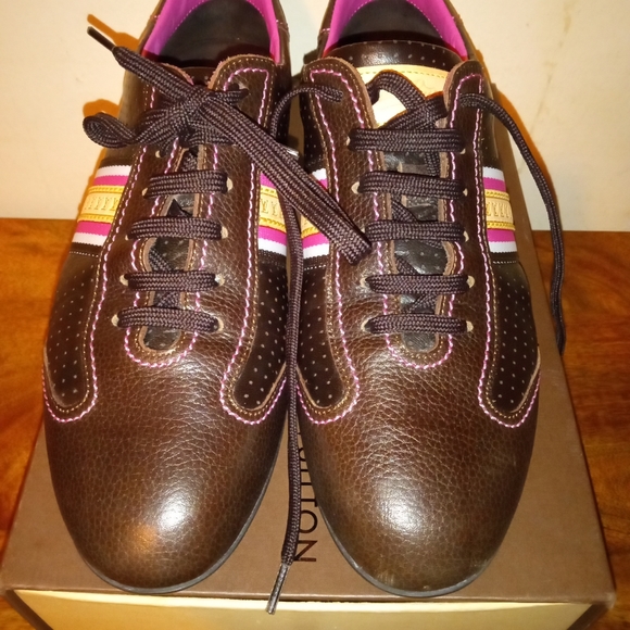 LOUIS VUITTON SNEAKERS - Picture 12 of 14